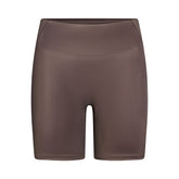 NikeSKIMS SATIN SHINE BONDED WAIST 7" BIKER SHORT | RESIN