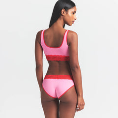LIGHTWEIGHT COTTON WIDE LACE BRIEF | CARNATION CONTRAST