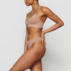 SOFT SMOOTHING SEAMLESS THONG | SIENNA