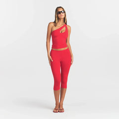 SMOOTH LAYERS HIGH-WAISTED CAPRI | CARMINE