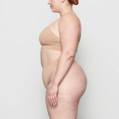 SOFT SMOOTHING SEAMLESS THONG | CLAY